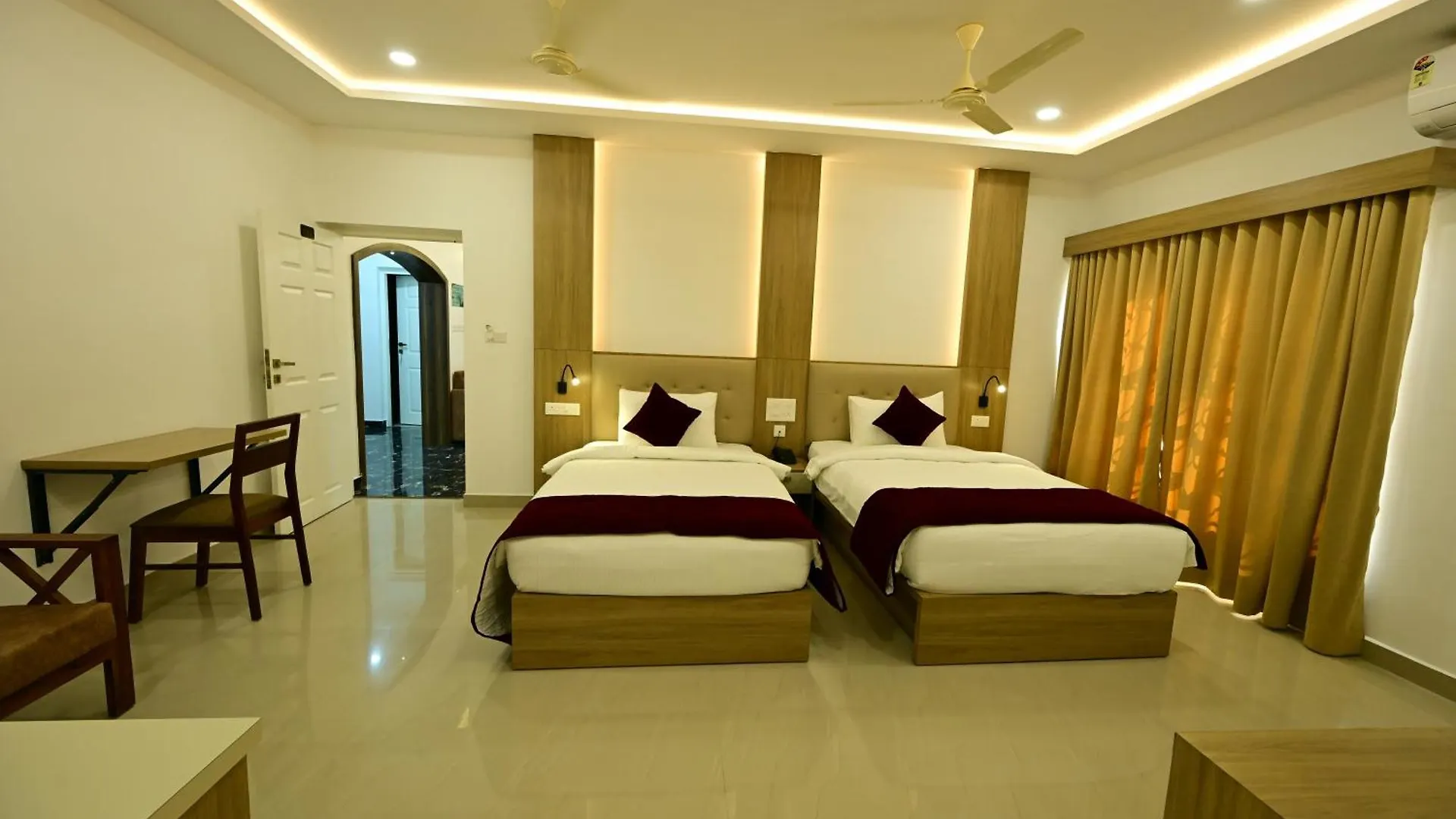 North Fort Regency Kochi 0*,